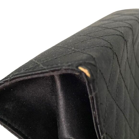 Vintage Escada Made in Italy Quilted Sling Bag with Gold Tone Hardware - Picture 14 of 15